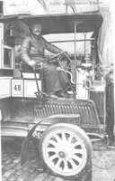  1900-1914 Un des premiers conducteurs de bus a moteur_new.jpg 